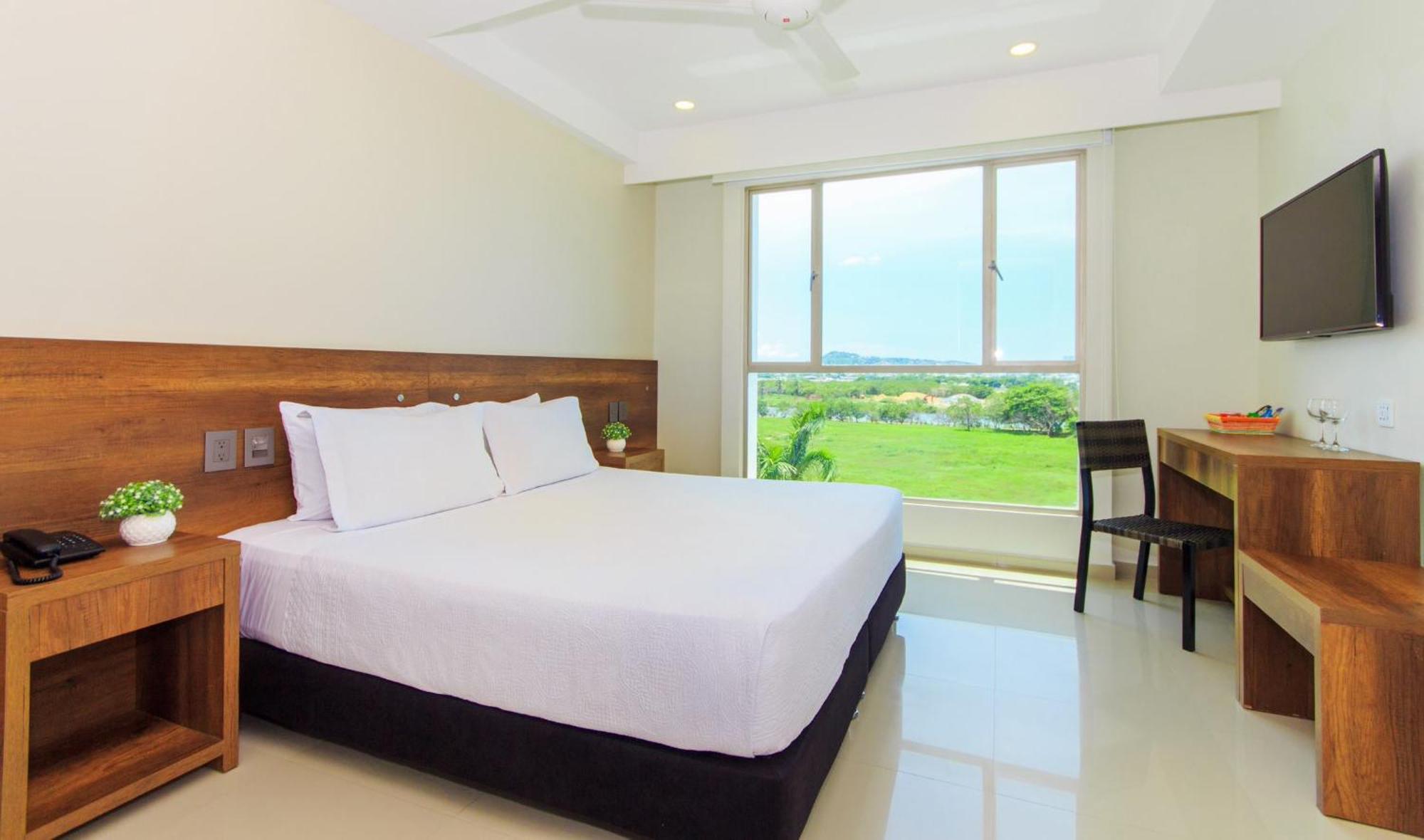 Hotel Summer Frente Al Mar Cartagena Exterior foto
